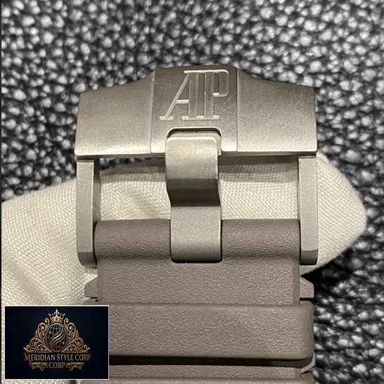 Audemars Piguet Royal Oak Grey Rubber Bracelet Replica steel clasp on the hand