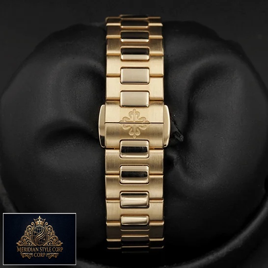 Patek Philippe Nautilus 70101R-012 Rose Gold Bracelet Replica opened clasp