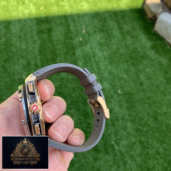 audemars-piguet-royal-oak-offshore-26568OM.OO_.A004CA.01-replica-rightside