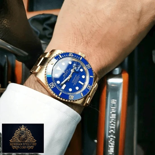 Rolex 116618LB Submariner Gold Blue Dial Replica on the wrist