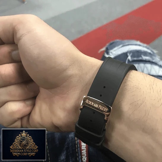 Audemars Piguet Royal Oak Offshore 25940OK.OO_.D002CA.01 Erkek bileğinde replika