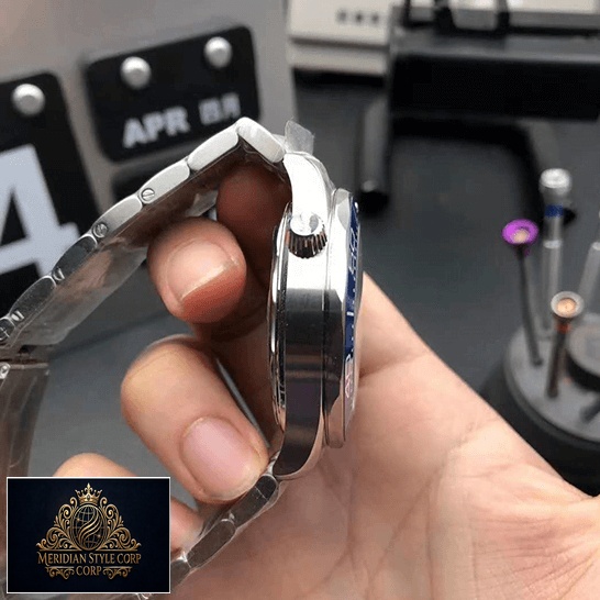 omega-seamaster-diver-300m-210.30.42.20.06.001-replica-leftside