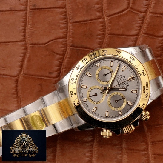 Rolex Daytona Cosmograph 116503 Stainless Steel & Yellow Gold Oyster Replica on the table
