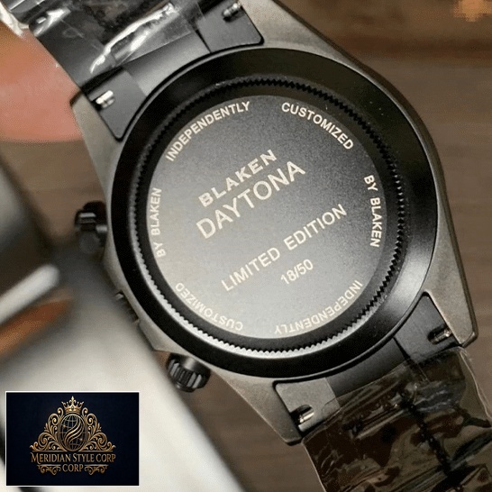 Rolex Blaken Daytona Date Stainless Steel Case 116520 Replica on his hands