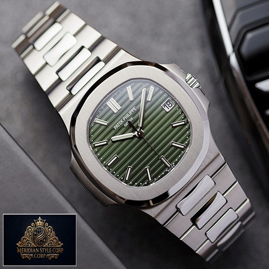 Patek Philippe Nautilus Steel 5711_1A-014 Green Dial Replica front view