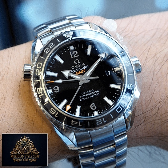 Omega Seamaster Gmt Black Dial Stainless Steel Replica on the wrist