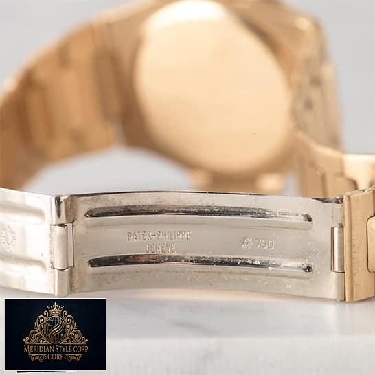 Patek Philippe Nautilus 3700 "Vintage" Handcrafted Clone Quality a Patek Philippe Nautillus Vintage Gold Replica Open Clasp