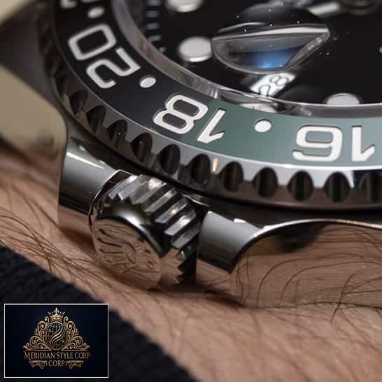 Rolex Gmt-Master II Sprite Replica Push button and above the wrist