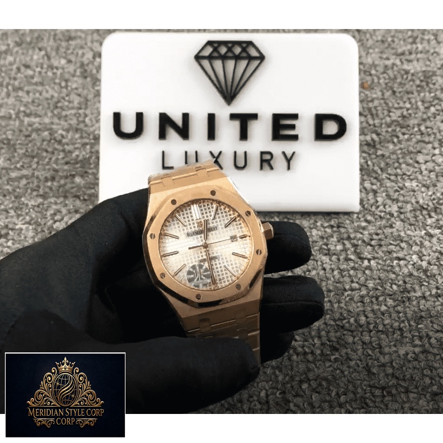 Audemars Piguet Royal Oak 15400OR.OO.1220OR.02 High-End Replica 1:1 - Image 3