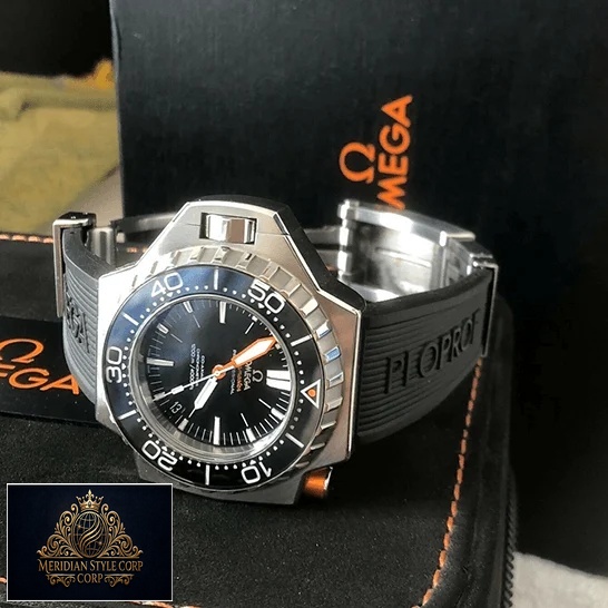 Omega Seamaster Black Dial Black Rubber Bracelet Replica on the box