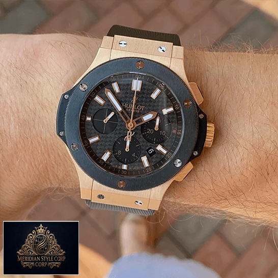 Hublot Big Bang 301.PM_.1780.RXasda Gold Case Black Dial Replica on the man wrist