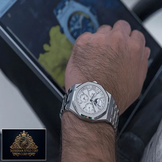 Audemars Piguet White Dial Steel Case Replica on the man wrist