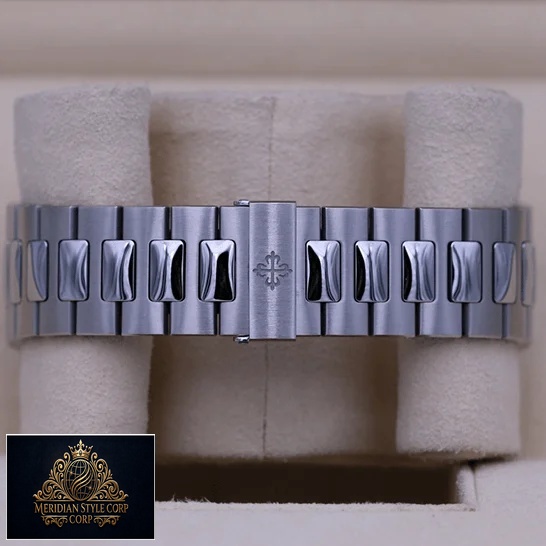 Patek Philippe Nautilus Stainless Steel Bracelet Replica on the stand