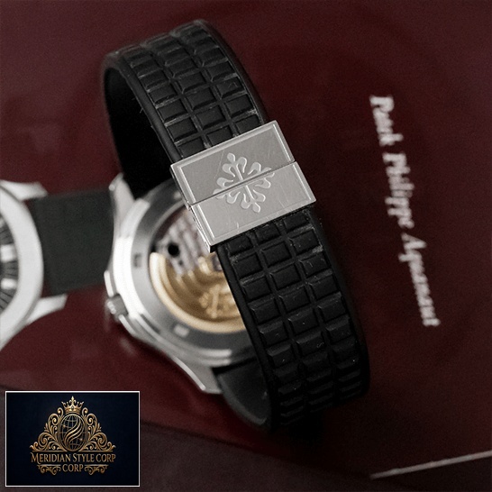 patek_philippe_aquanaut_black_dial_5065_replica_back_unitedluxurynet