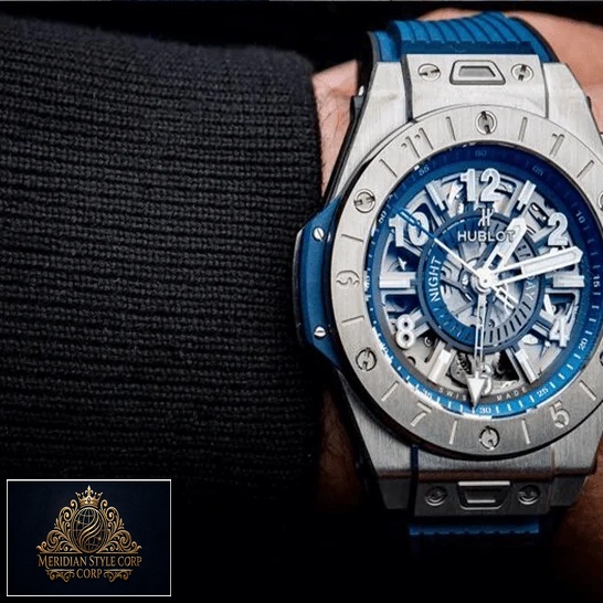 Hublot Big Bang Arabic Numerals Blue Background Replica on the wrist