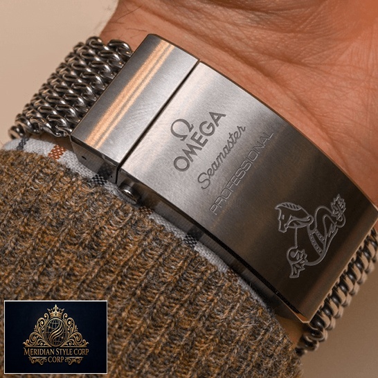 Omega Seamaster Professıonal Steel Clasp Replica pn the man wrist