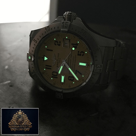 breitling_aeromarine_avenger_seawolf_man_lume
