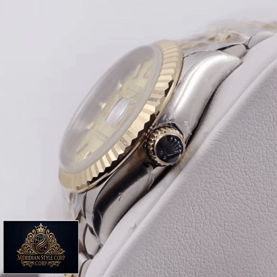 Rolex Datejust Steel Yellow Gold 279173 Replica side pose on the box