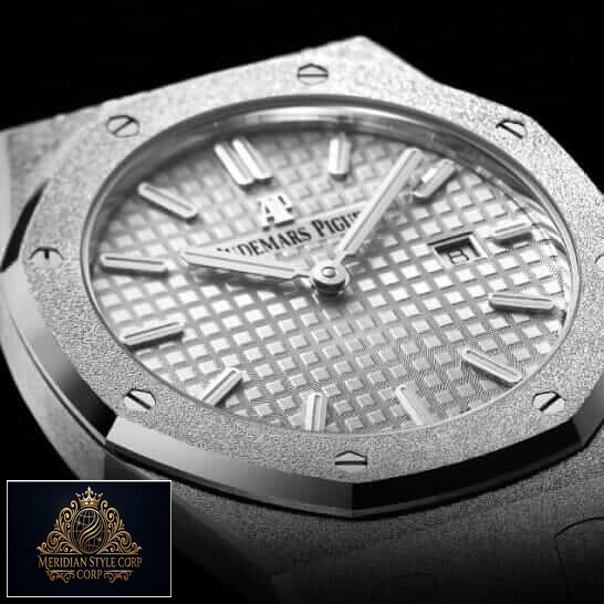 Audemars Piguet royal oak frosted replica close up view
