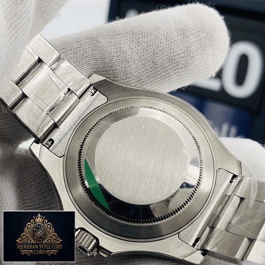 Rolex Yacht Master 116622 Stainless Steel Case Replica on the hand