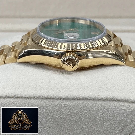 Rolex Datejust 69178 Yellow Gold Case & Crown Pusher Replica Right Side