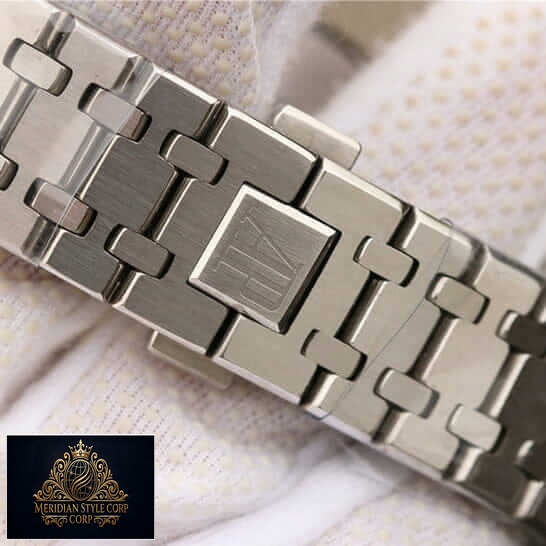Audemars Piguet Royal Oak Stainless Steel Bracelet Replica on the white glove hand