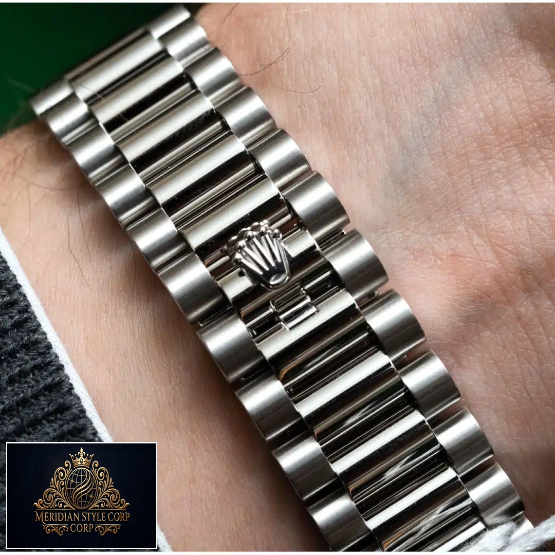 Rolex Day Date Perpetual 228236 Replica Stainless Steel Oyster Bracelet on the Rolex logo