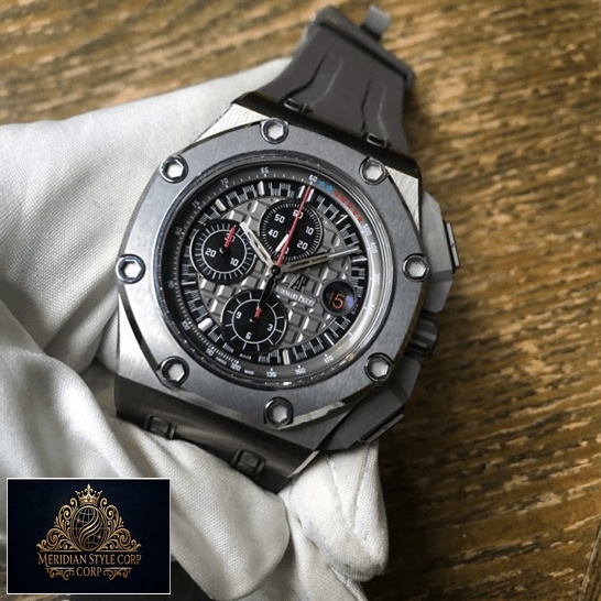 Audemars Piguet Royal Oak Grey Dial Steel Bezel Replica on te white glove hand