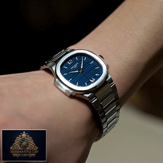 Patek Philippe Nautilus 71181A-001 Blue Dial Stainless Steel Replica on the wrist