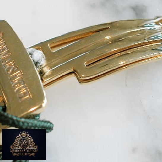 Audemars Piguet Royal Oak Yellow Gold Clasp Replica ceramic background