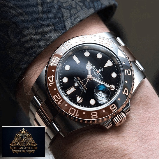 Rolex GMT-Master II Black Dial Root Beer 126711CHNR-0002 Replica On his arm