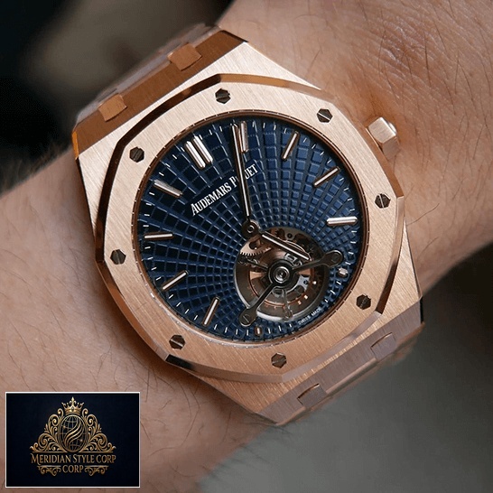 Audemars Piguet Royal Oak 26522OR.OO_.1220OR.01 Replica blue dial on the wrist