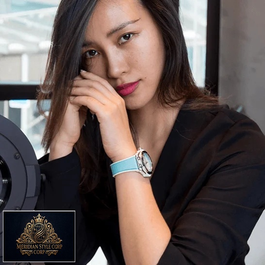 Hublot Big Bang Blue Rubber Bracelet 465_SE_6070_RW_CHM17 Replica on the women wrist