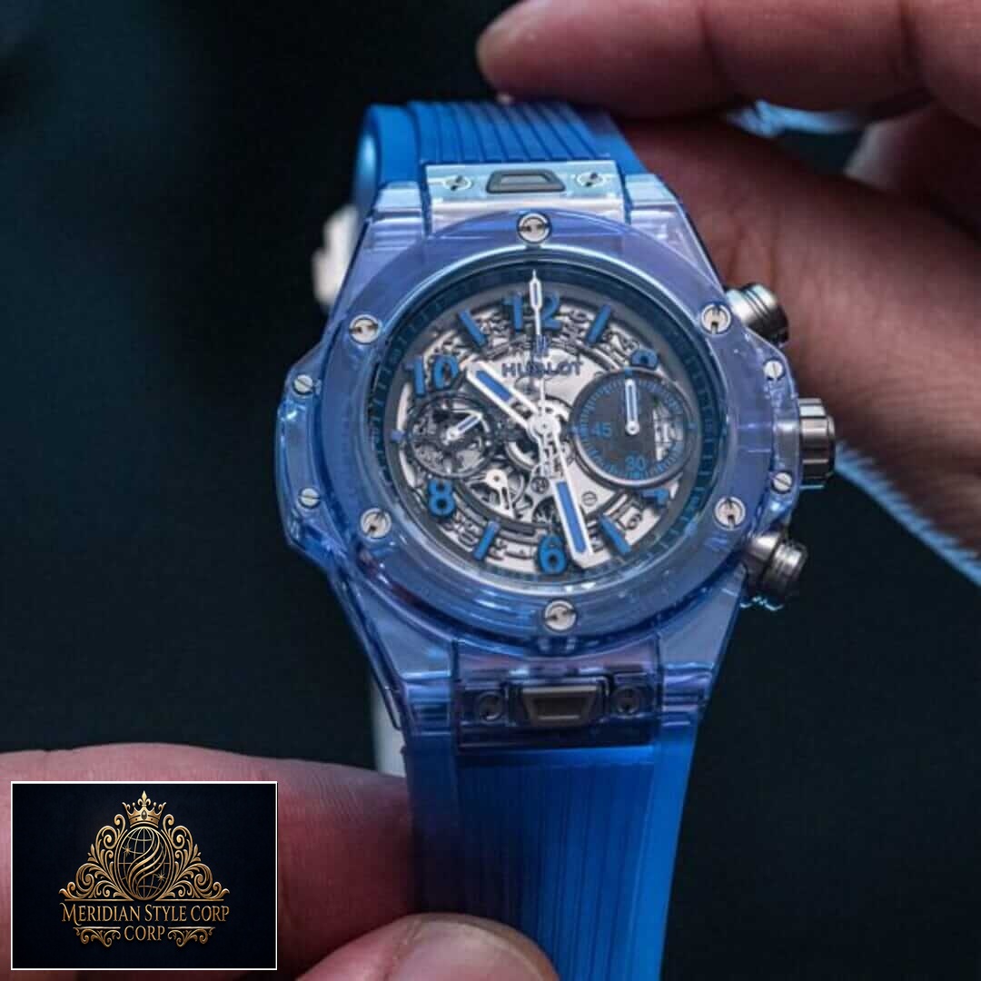 Hublot Big Bang Blue Dial Blue Bezel Replica on the hand