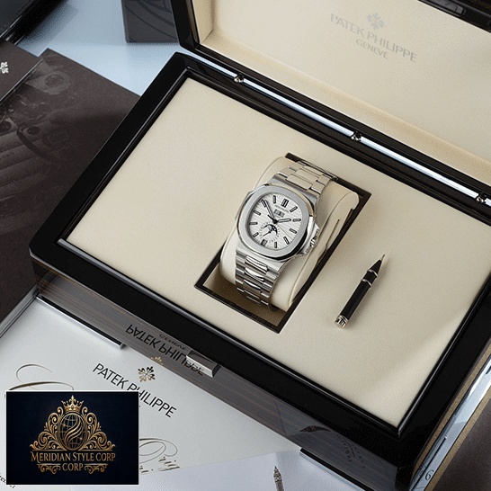 Patek Philippe Nautilus 5726 White Dial Replica in the box