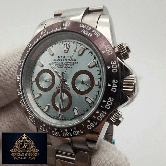 Rolex Daytona Cosmograph 116506 Blue Dial & Black Bezel Oyster Replica on his hands