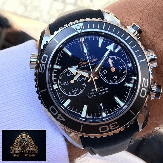 Omega Seamaster Planet Ocean Replica blue dial on the wrist