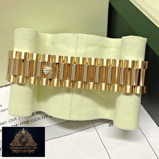 Rolex Day-Date 218238-0037 Precision Clone Edition rolex day date 218238 0037 replica clasp Rolex Day-Date II 218238-0037 Replica Yellow Gold Osyter Bracelet on the Rolex Logo