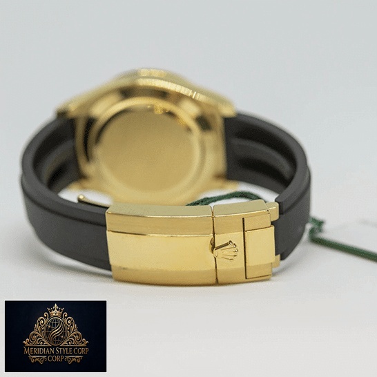 Rolex Daytona 116508-0004 Replica Black Rubber Bracelet & Yellow Gold Fold Clasp on the Rolex Logo