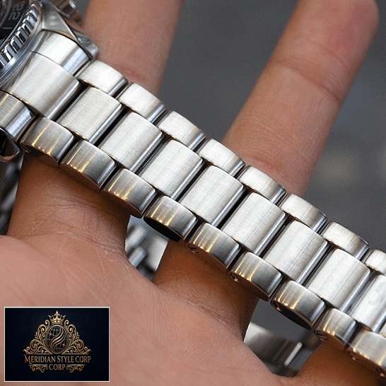 Omega Seamaster Stainless Steel Bracelet Replica on the hand