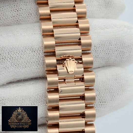 Rolex Day-Date 36 128235-0037 Replica Rose Gold Oyster Bracelet on the Rolex Logo