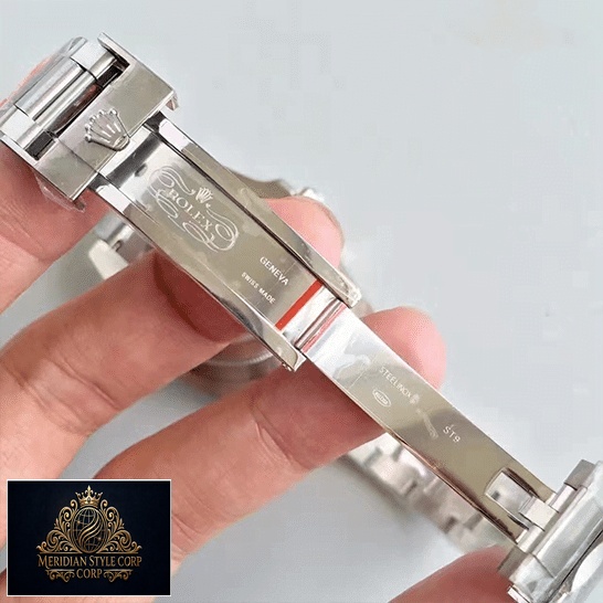 Rolex Datejust 36 Perpetual 116200 Oyster Bracelet Replica open fold clasp on the Rolex Logo