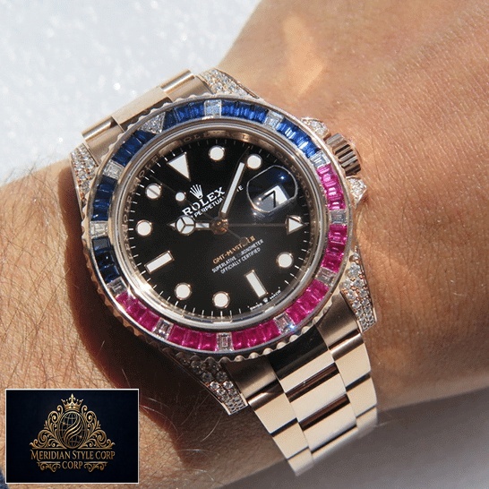 Rolex GMT-Master II 126755SARU Replica on his arm