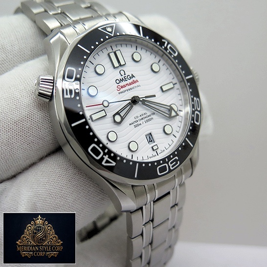 Omega Seamaster Diver Steel 210.30.42.20.04.001 Black Bezel Replica on the hand