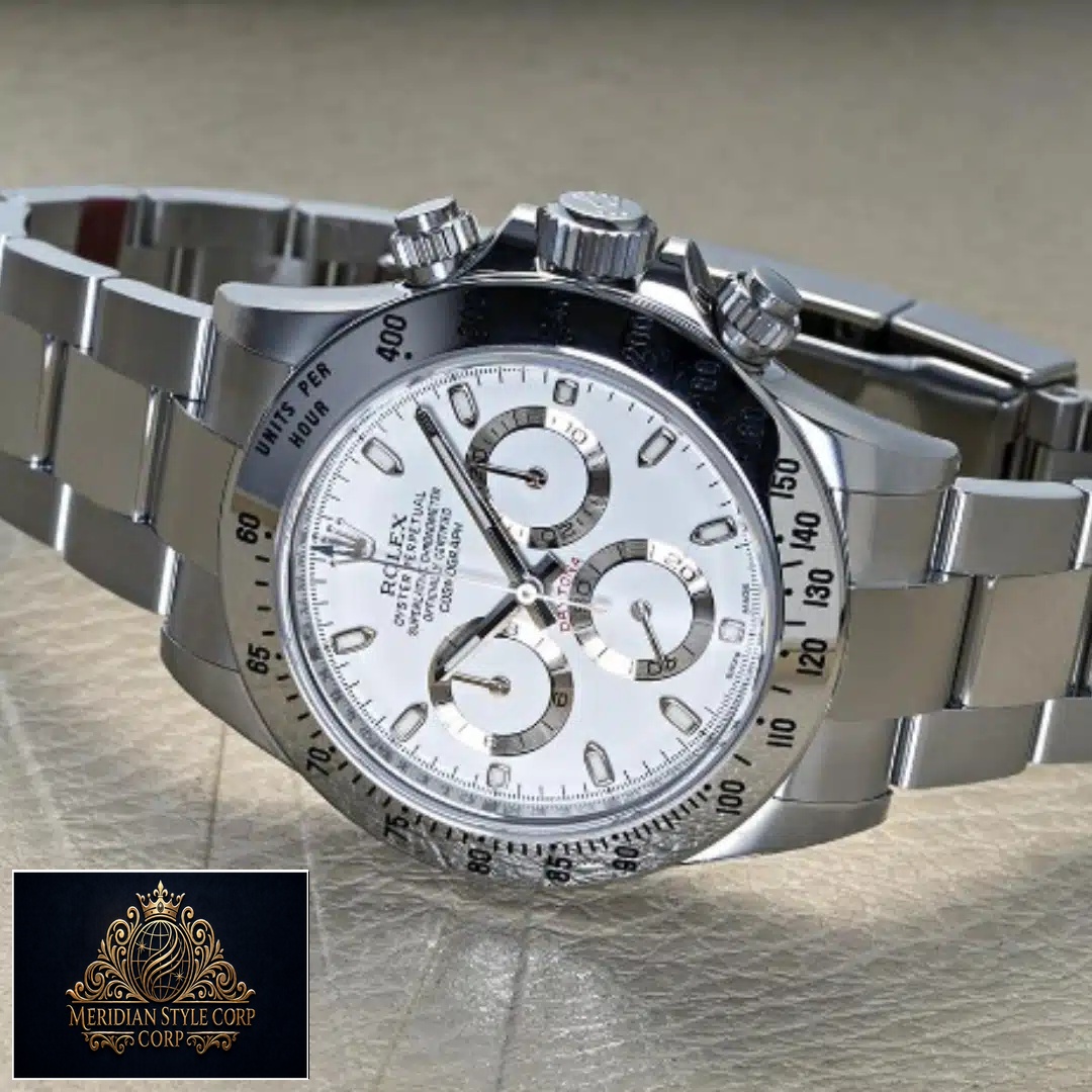 Rolex Daytona White Dial 116520 S.Steel Oyster Bracelet Replica on the table