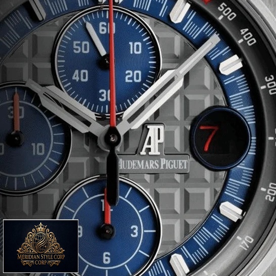 Audemars Pişguyet Grey Blue Dial Replica close analog view