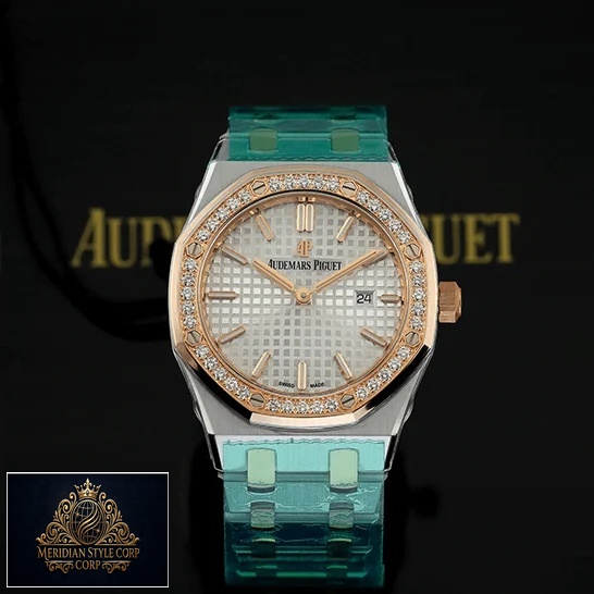 Audemars Piguet Royal Oak White Dial Stainless Steel Replica on the AP box