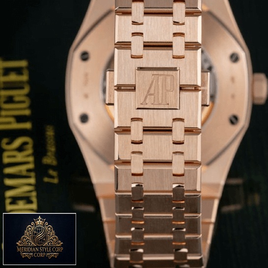 Audemars Piguet 15400 Stainless Steel Gold Bracelet on the ap box