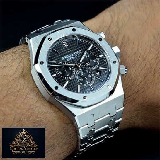 AP Royal Oak Black Dial Steel Bezel & Case Stainless Steel Replica on the man wirst