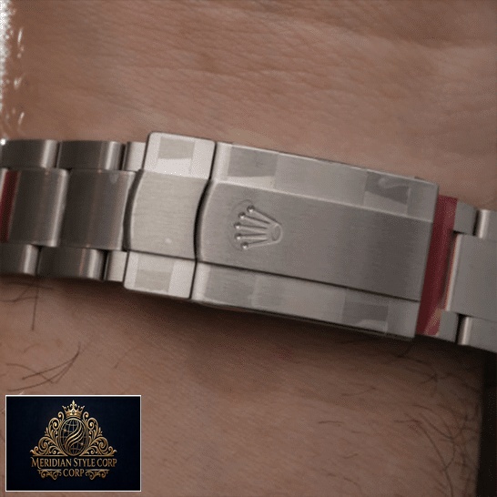 Rolex Perpetual 124300 Oyster Bracelet Replica Fold Clasp on the Rolex Logo